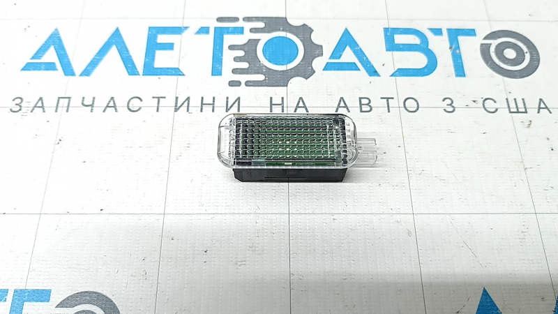Плафон освещения багажника в обшивке Audi A5 F5 17-25