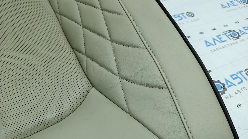 Спинка заднего ряда сидений правая Ford Fusion mk5 17-20 кожа серая, вставка кожа коричневая, перфорация, Platinum, под химчистку, вмятинки