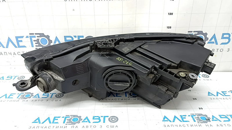 Фара передня права у зборі Audi A5 F5 20-24 LED, під полірування.