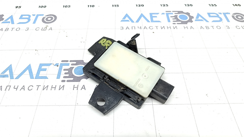Датчик сліпих зон BSM правий Hyundai Santa Fe 24-26