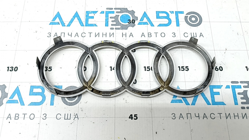 Емблема решітки радіатора значок grill Audi A5 F5 20-25 хром, зламані кріплення