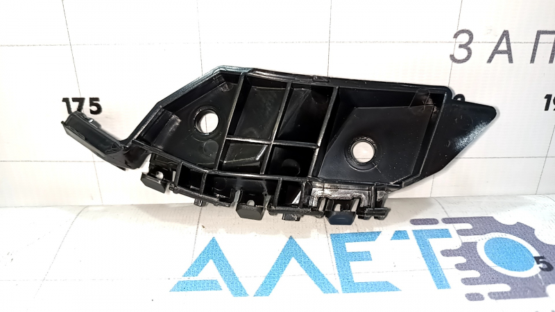 Крепление переднего бампера левое Tesla Model 3 24-26