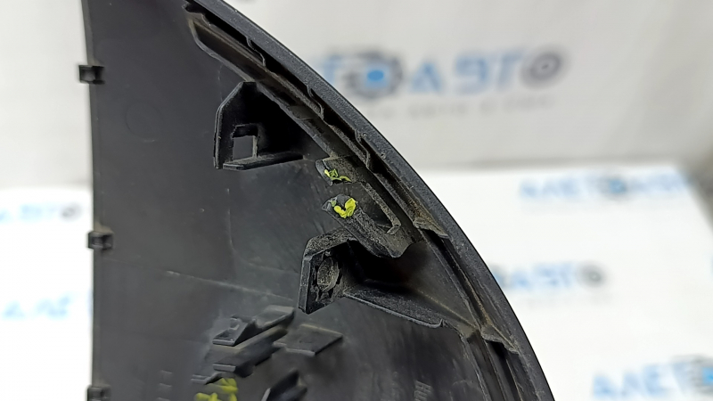Нижняя накладка бокового зеркала левого Audi A5 F5 18-25 5D сломаны крепления, царапины