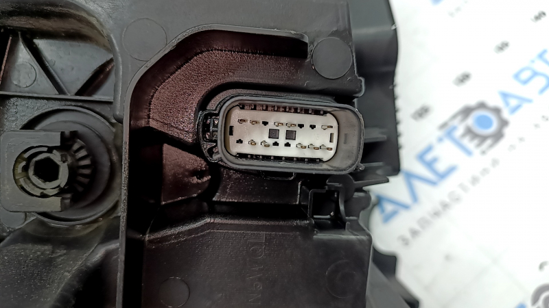 Фара передняя левая в сборе Ford Fusion mk5 17-20 LED, с DRL, под полировку