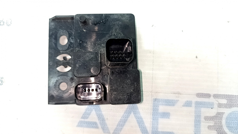 Блок управления зарядным портом Ford Fusion mk5 13-20 plug-in, сломана защелка