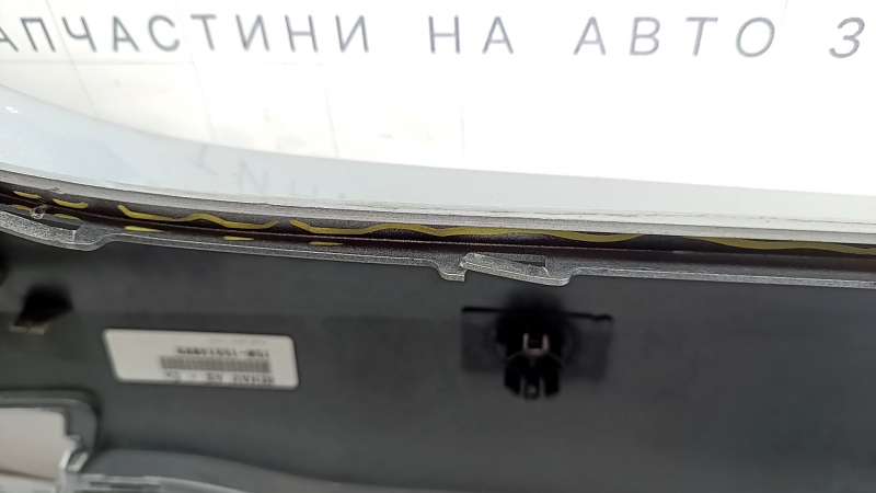 Бампер задний голый Mercedes W213 E 17-20 под парктроники без молдингов, AMG pkg, серебро, трещины, царапины, сломаны крепления, отклеилось крепление BSM