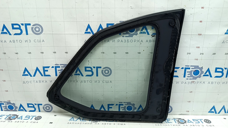 Форточка глухе скло задня ліва Subaru Forester 25-26