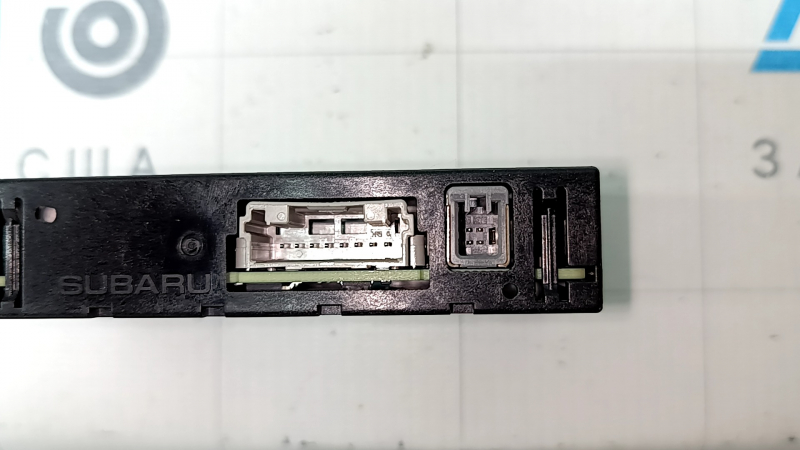 USB Hub, AUX передній Subaru Forester 25-26