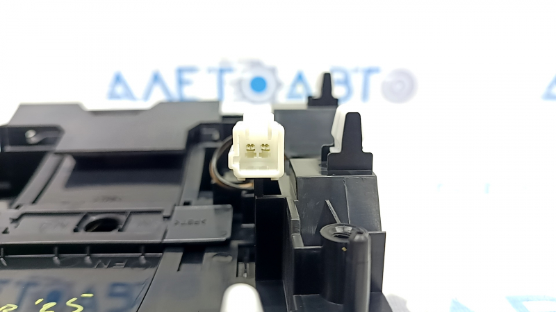 Накладка шифтера КПП Subaru Forester 25-26