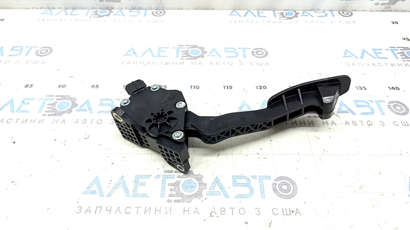 Педаль газа Subaru Forester 25-26