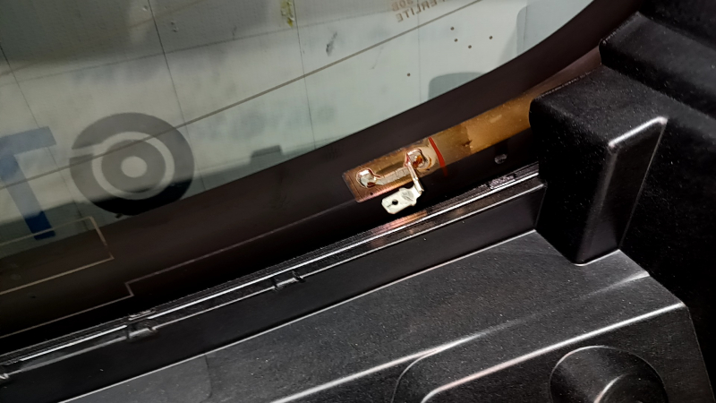 Дверь багажника голая со стеклом Toyota Highlander 20-22 графит 1G3, с форсункой омывателя