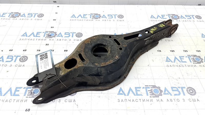 Рычаг нижний под пружину задний правый Toyota Camry v70 18-24 FWD сайлент под замену, ржавый