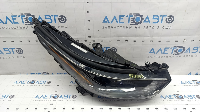 Фара передняя правая Toyota Highlander 21-26 LED, без DRL, темная, под полировку, царапины