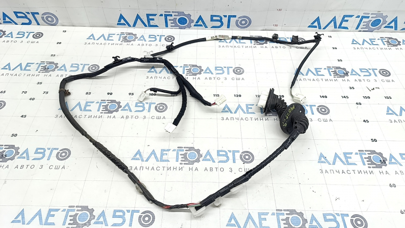 Проводка двери задней правой Toyota Prius V 12-17