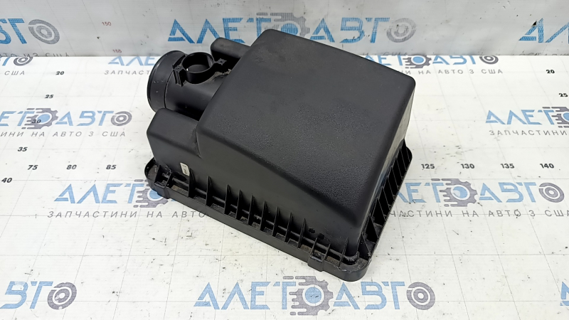 Верхняя крышка корпуса воздушного фильтра Mazda CX-5 17-25 2.5