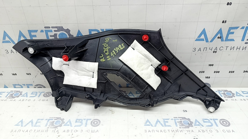 Накладка задней стойки левая верхняя Lexus UX 19-26 черная, царапины