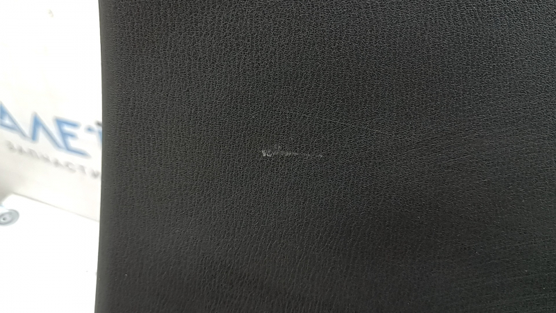 Обшивка дверей багажника нижня Mazda CX-5 17-25 чорна, потерта
