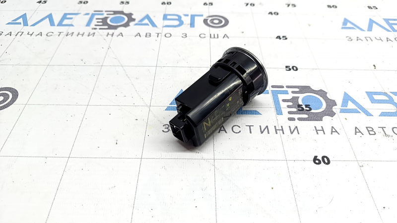 Кнопка start-stop Lexus UX250h 19-22