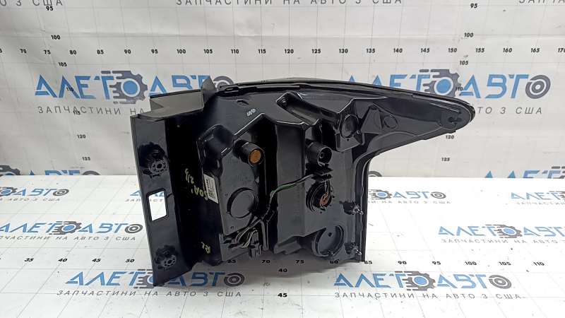 Ліхтар лівий Kia Sorento 22-24 HEV, PHEV LED, з накладкою, подряпини