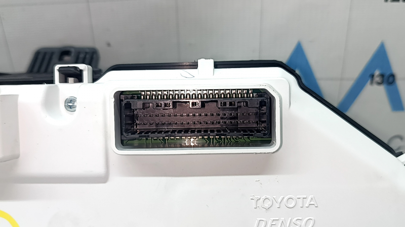 Щиток приладів Toyota Camry v70 18-19 LE\SE hybrid, 77к