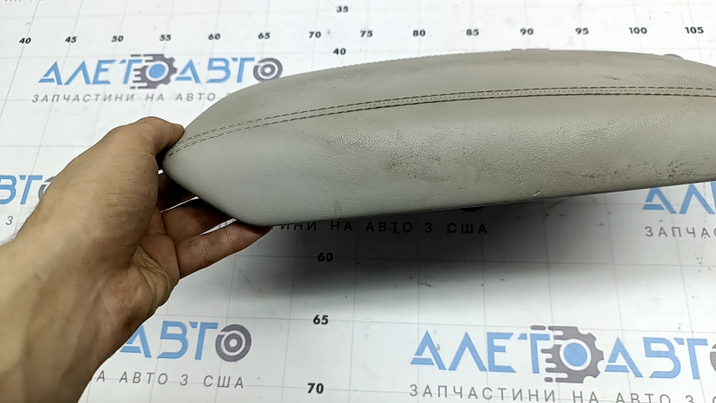 Підлокітник Kia Sorento 21-26 HEV, PHEV шкіра сіра, без кронштейна, під хімчистку, надрив