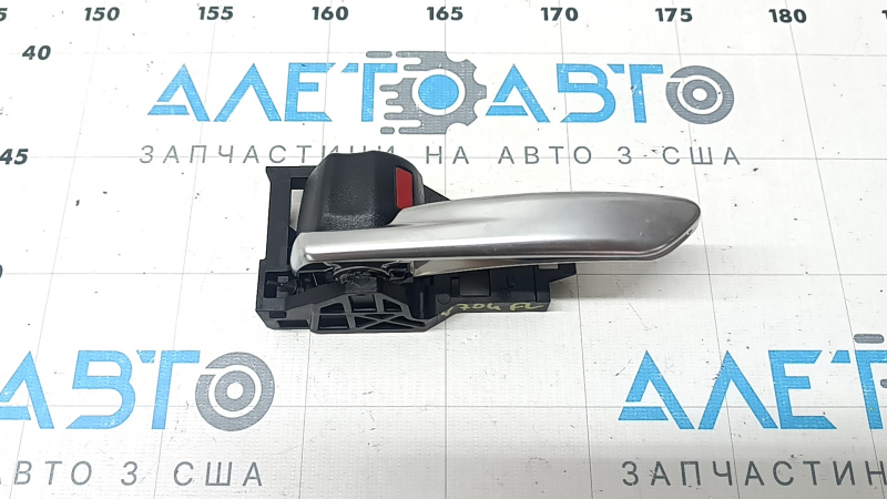 Ручка двери внутренняя передняя левая Toyota Camry v70 18-24 хром