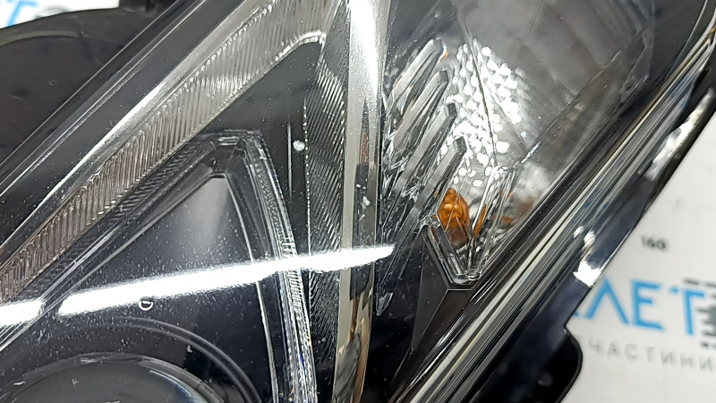 Фара передня ліва Toyota Camry v70 18-20 галоген + LED, під полірування
