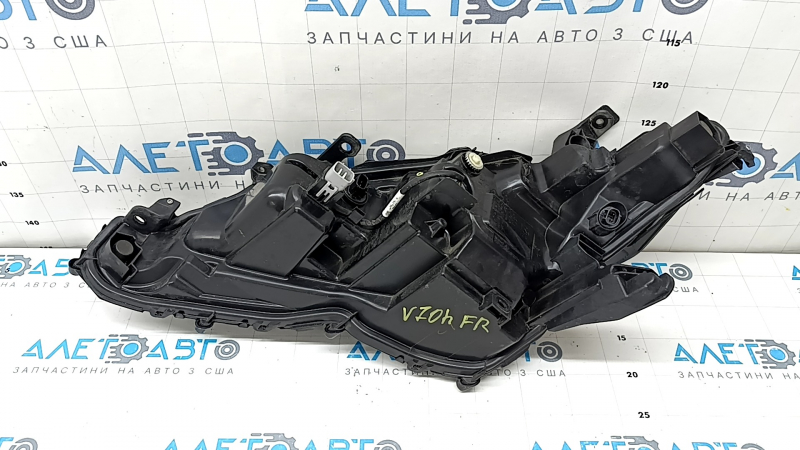 Фара передня права Toyota Camry v70 18-20 галоген + LED