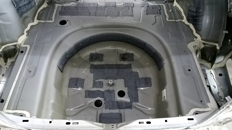 Корито багажника Toyota Camry v70 18-24 hybrid на кузові
