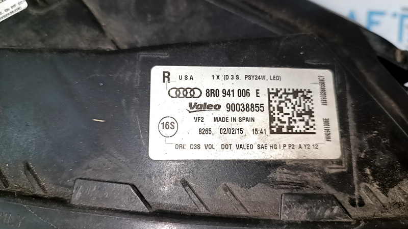 Фара передня права гола Audi Q5 8R 13-17 ксенон, пошкодження водою, зламана направляйка та кріплення