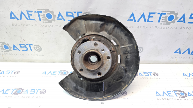 Цапфа со ступицей задняя правая BMW 3 F30 12-18 с кожухом, RWD ржавая