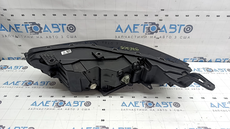 Фара передня права Honda Accord 23-26 LED під полірування.