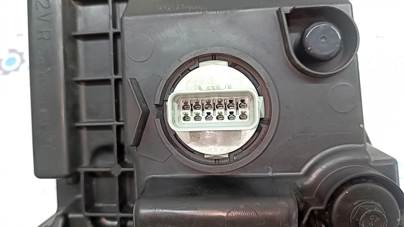 Фара передня права Honda Accord 23-26 LED під полірування.