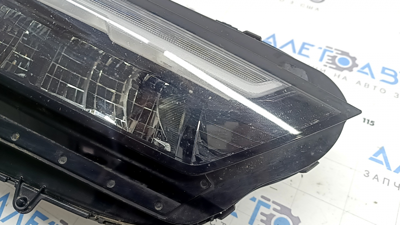 Фара передня права Honda Accord 23-26 LED під полірування.