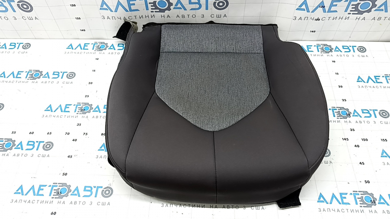 Обшивка подушки водительского сиденья Toyota Camry v70 18-24 ткань серая, с подогревом, под чистку, примято