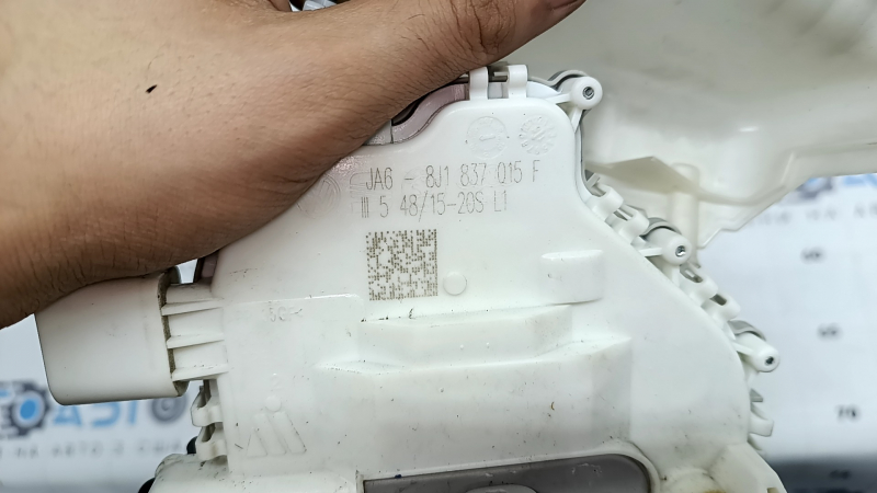 Замок двері передньої лівої Audi Q5 8R 09-17
