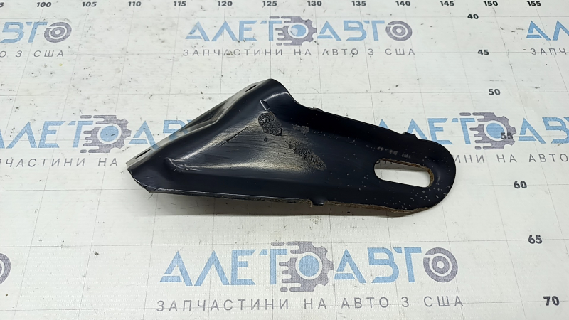 Кронштейн правий буксирувальний Toyota Rav4 19-25
