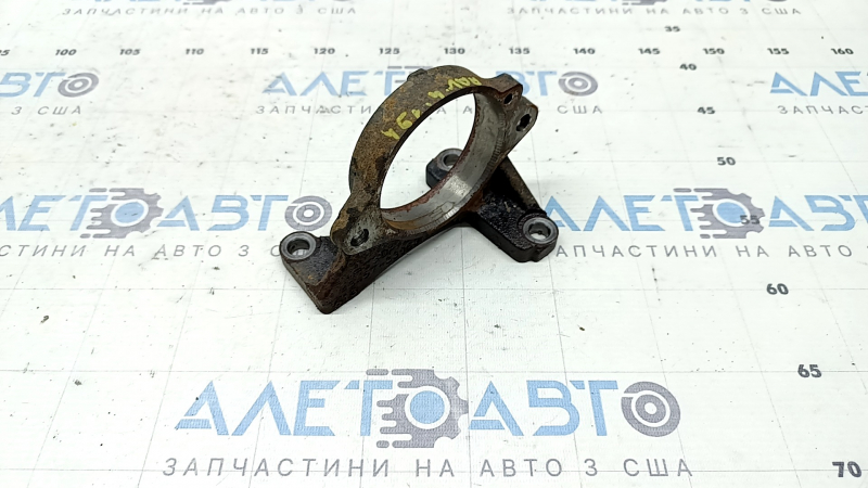 Кронштейн передньої осі передній правий Toyota Rav4 19-25 Japan built