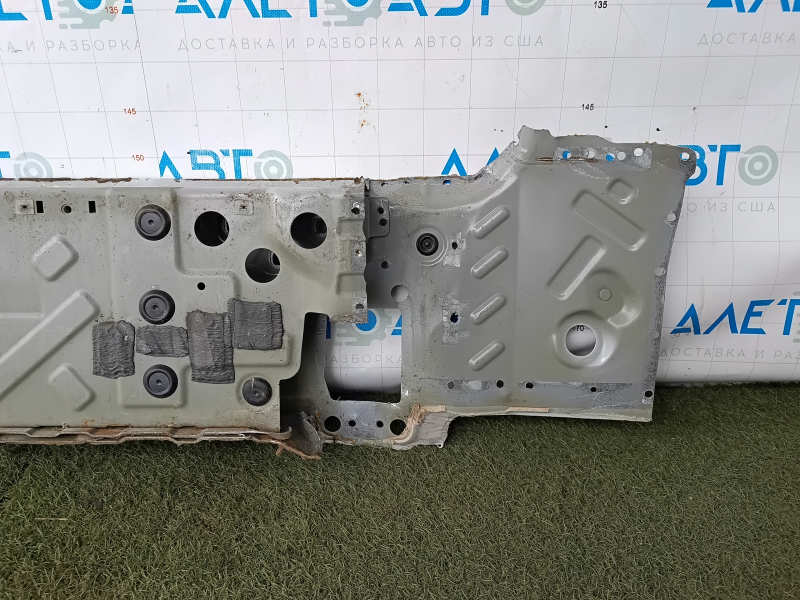 Задняя панель BMW X5 G05 19-26 в сборе 2 части, высверлена, белая