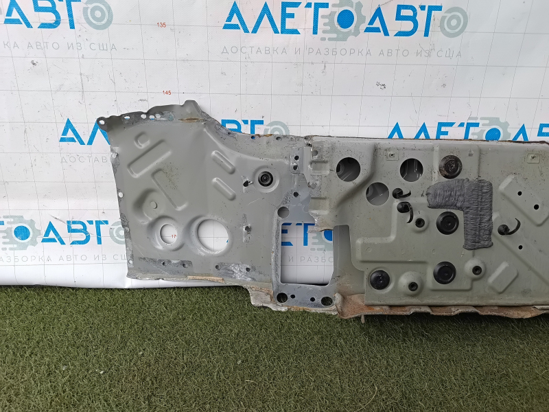 Задняя панель BMW X5 G05 19-26 в сборе 2 части, высверлена, белая