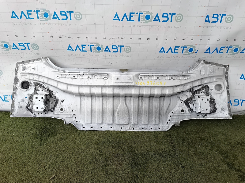 Задняя панель Toyota Camry v70 18-24 отпилена, белая