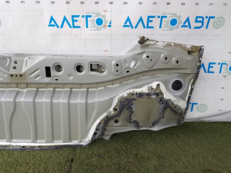 Задняя панель Toyota Camry v70 18-24 отпилена, белая