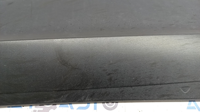 Накладка двери нижняя задняя левая VW Tiguan 18-24 структура, царапины
