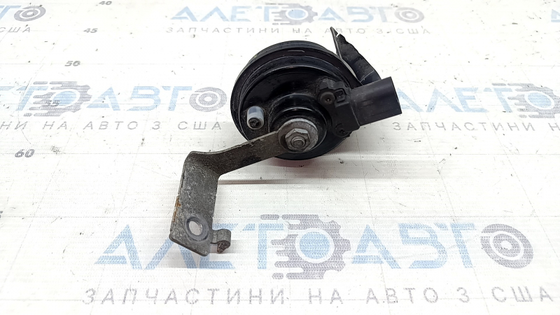 Сигнал low VW Tiguan 18-24 із кронштейном, надлом