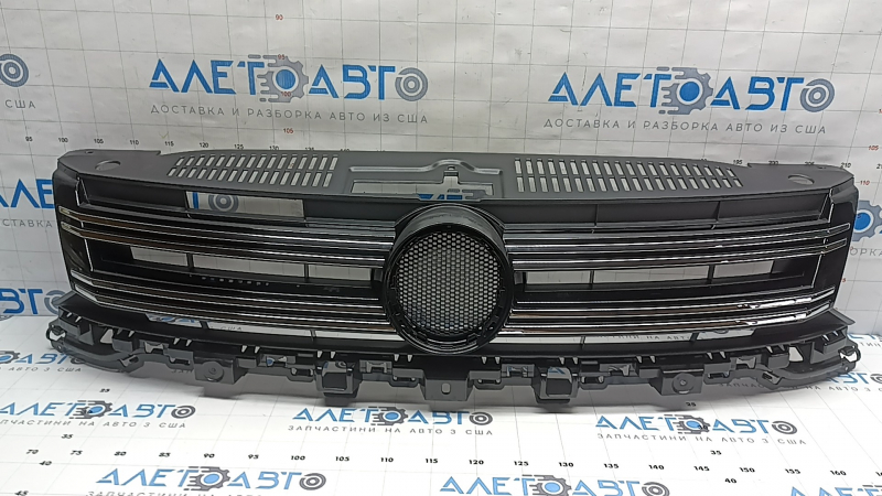 Решетка радиатора grill VW Tiguan 12-18 рест