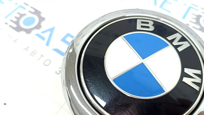 Ручка двери багажника с кнопкой в сборе BMW X2 F39 18-23 3 части, потерта