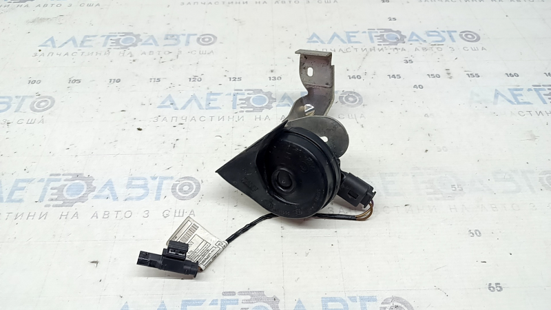 Сигнал low BMW X2 F39 18-23 с кронштейном и проводкой