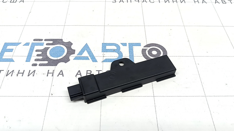 Антена keyless BMW X2 F39 18-23 салонна