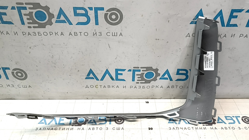 Молдинг переднього бампера правий Audi Q7 20-24