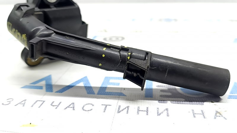 Котушка запалювання Mercedes W213 E 300/350 17-19 2.0T надламаний пластиковий корпус